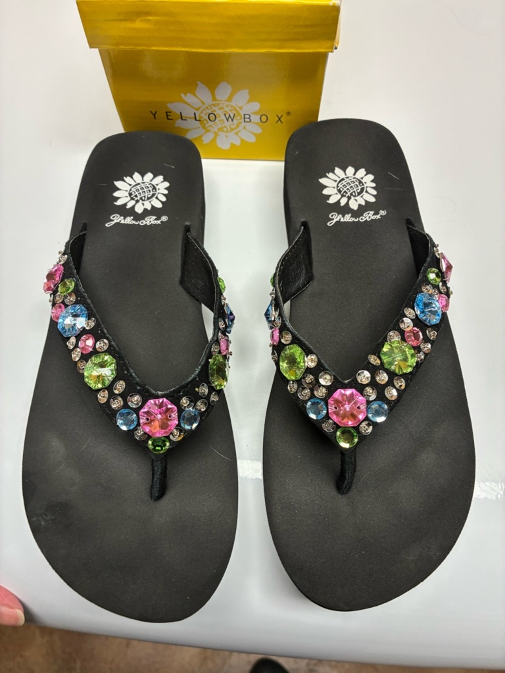 Yellow Box flat sandals New size 6-1/2